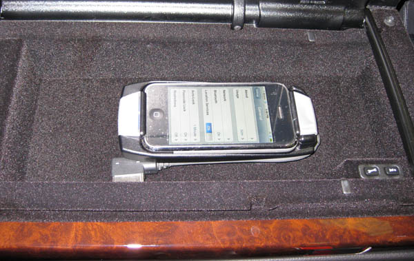 Mercedes-Benz MHI iPhone Cradle S-Class